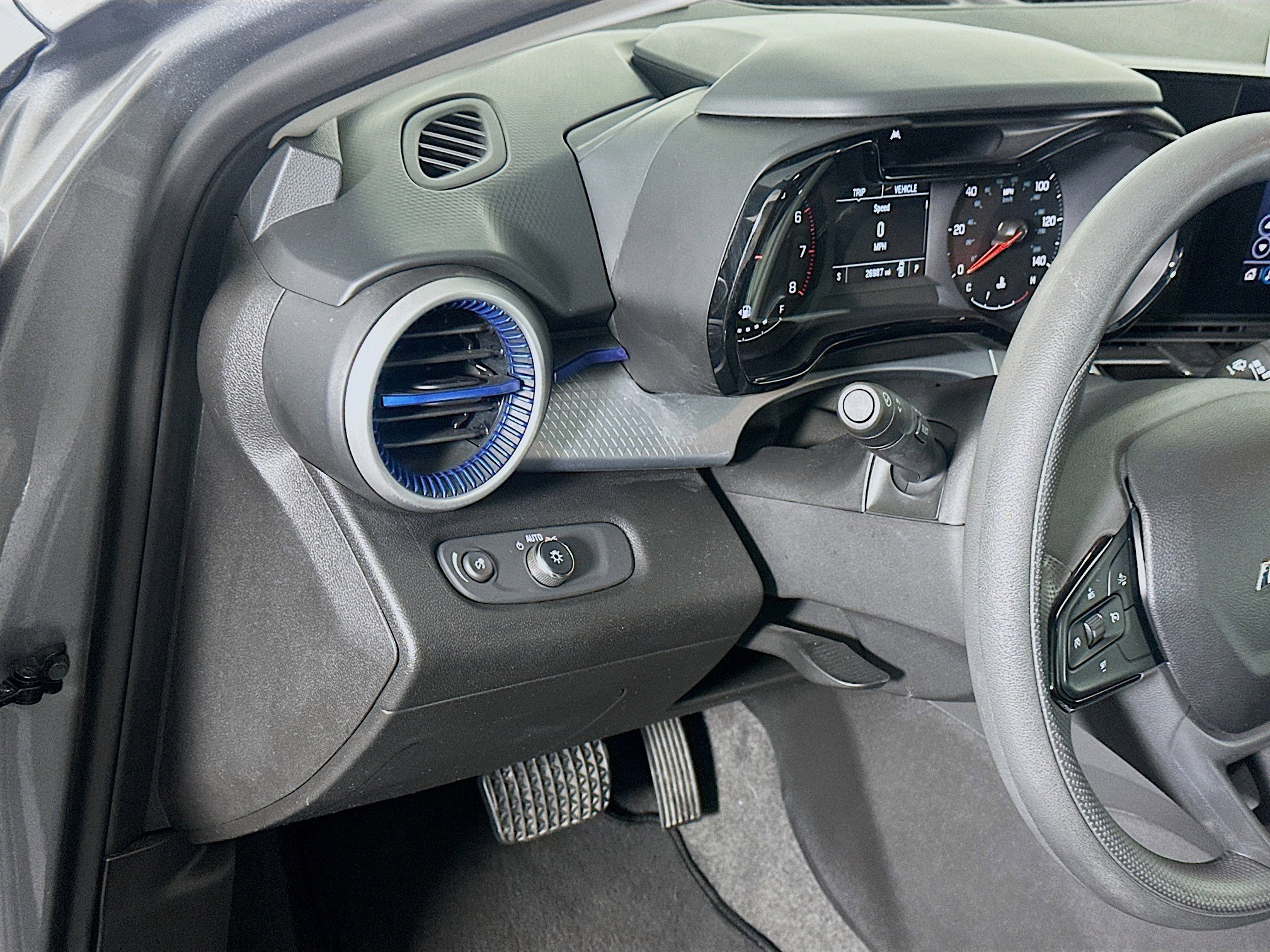 Used 2025 Chevrolet Trax LS image 17