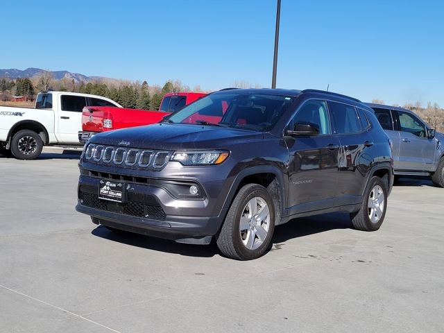 Used 2022 Jeep Compass Latitude w/ Convenience Group AWD/4WD image 1