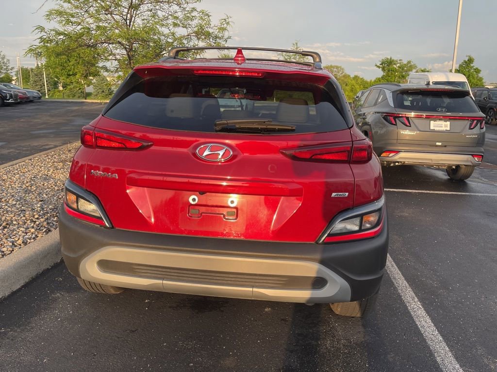 Certified 2023 Hyundai Kona SEL AWD/4WD image 6