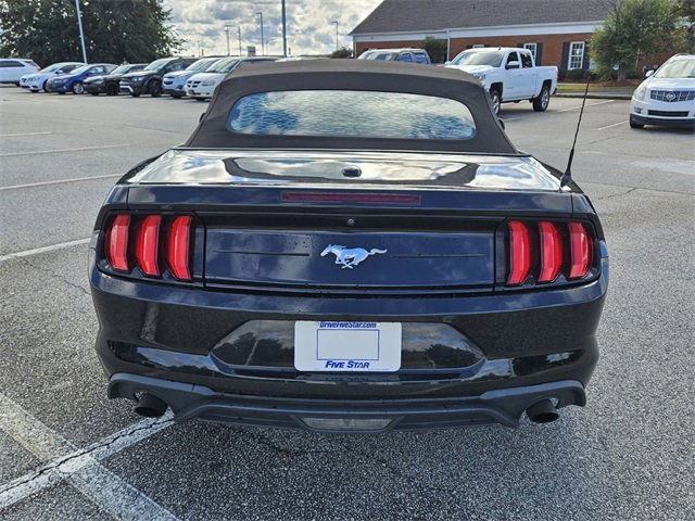 Used 2021 Ford Mustang Convertible image 8