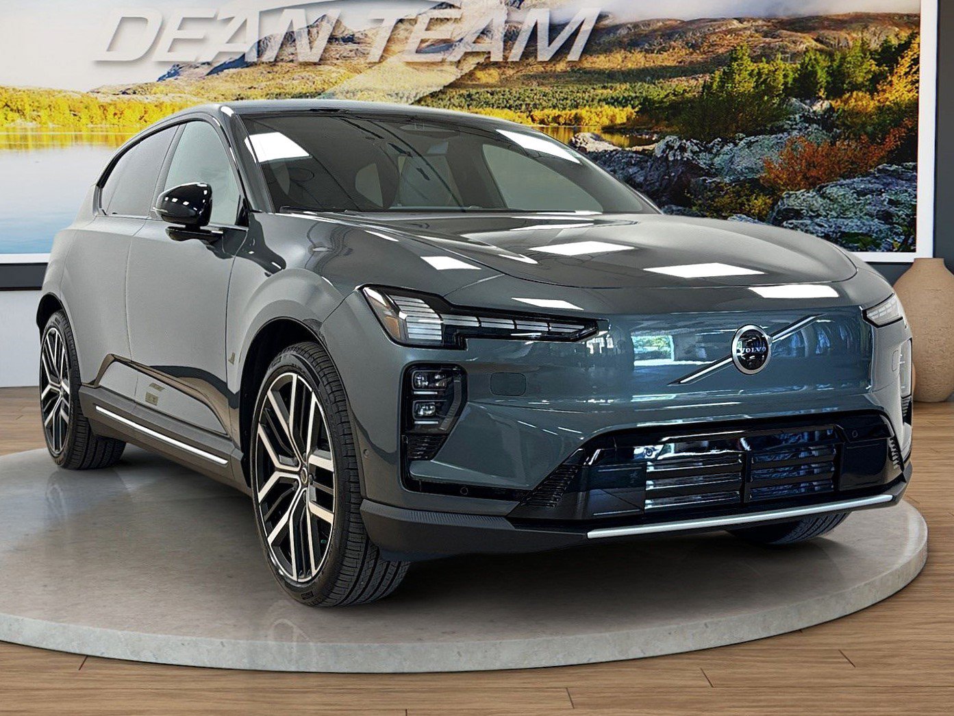 New 2027 Volvo EX60 Ultra AWD/4WD image 3