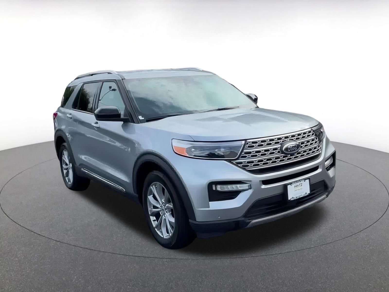 Used 2024 Ford Explorer Limited image 3