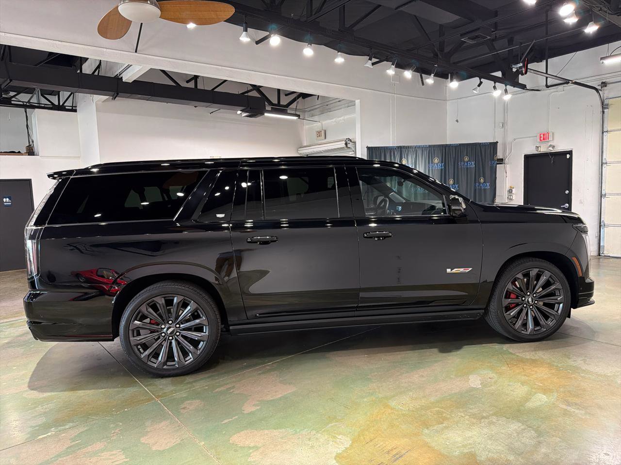 Used 2026 Cadillac Escalade ESV V image 10