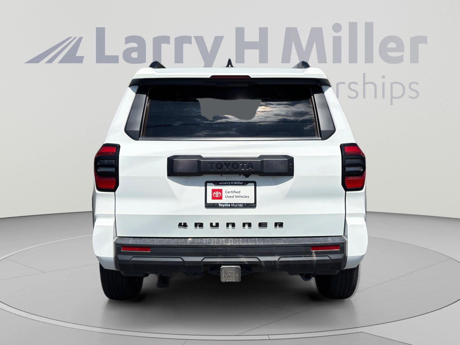Certified 2025 Toyota 4Runner SR5 AWD/4WD image 4