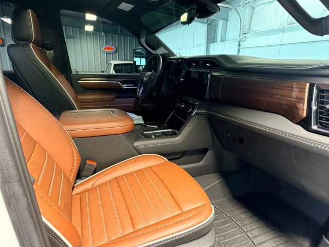 Used 2025 GMC Sierra 2500 Denali Ultimate image 12