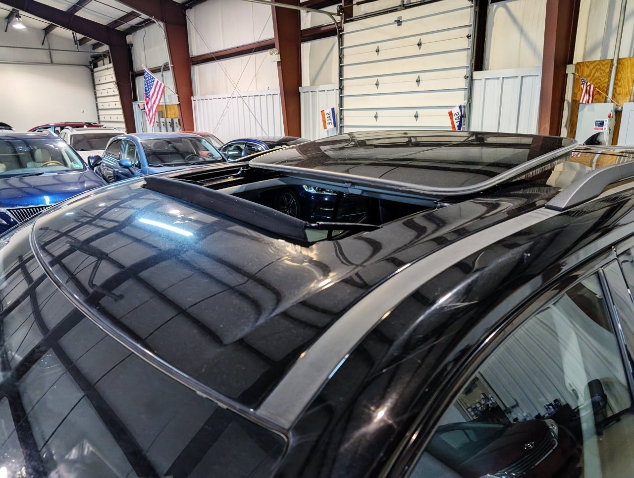 Used 2019 Chevrolet Traverse Premier w/ Redline Edition image 2