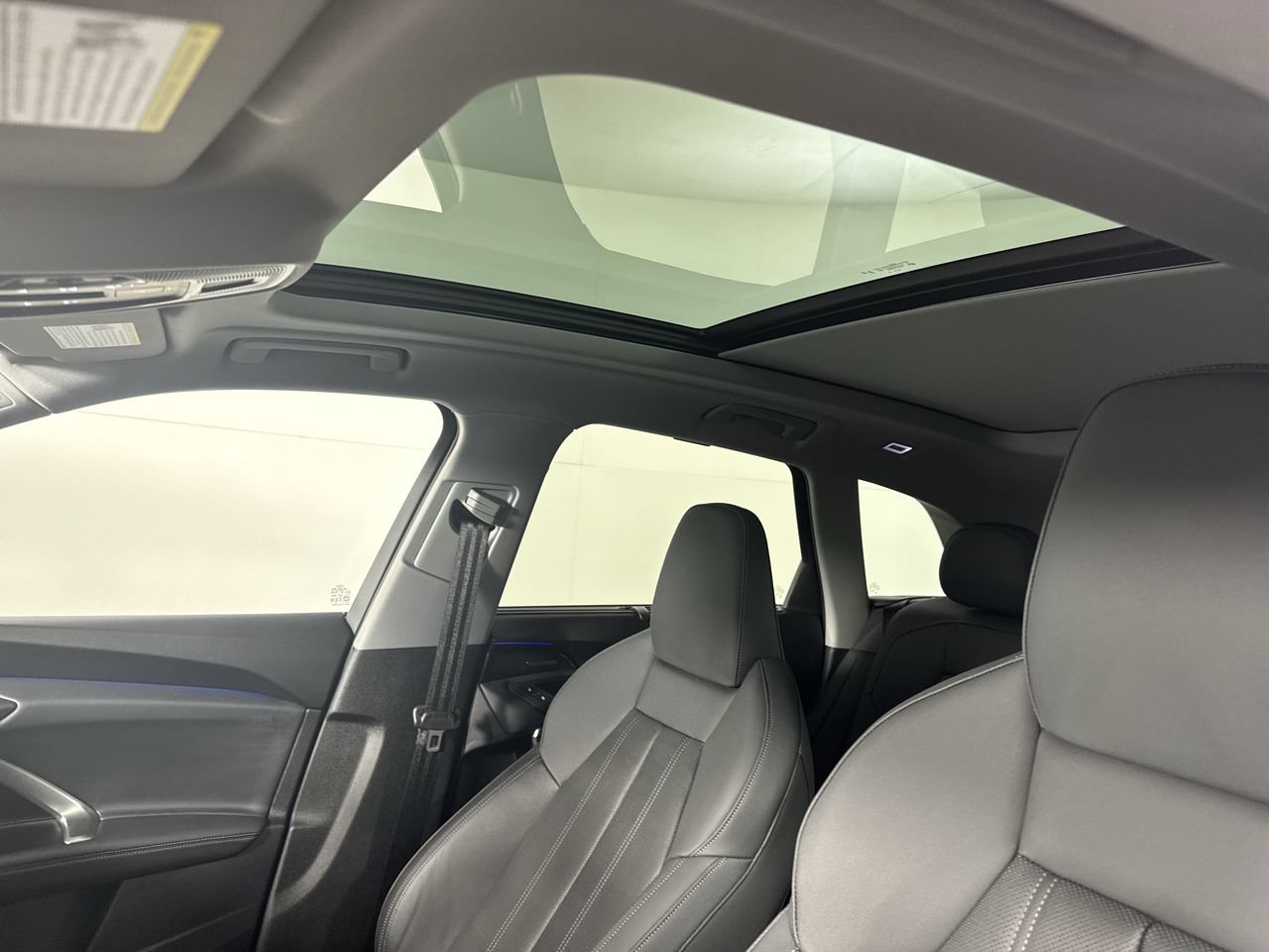 Used 2025 Audi Q5 Premium Plus w/ Premium Plus AWD/4WD image 18
