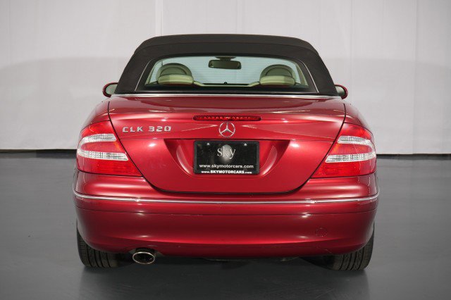 Used 2004 Mercedes-Benz CLK 320 Cabriolet image 23