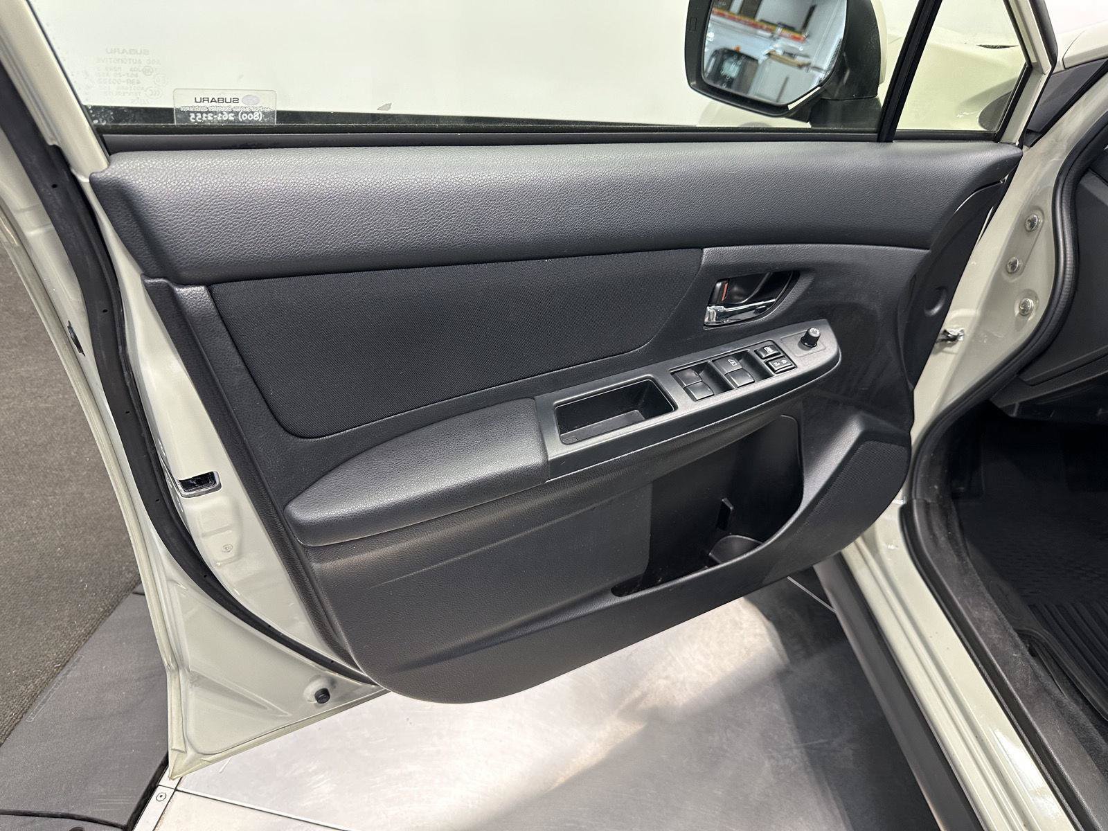 Used 2014 Subaru Crosstrek 2.0i Premium w/ Moonroof Package AWD/4WD image 13