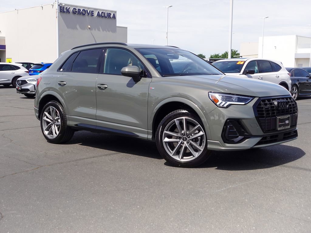 Used 2025 Audi Q3 2.0T Premium w/ Convenience Package image 5