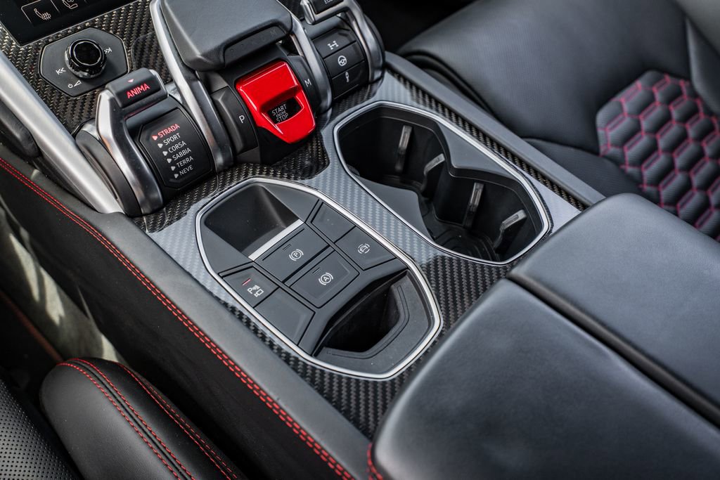 Used 2019 Lamborghini Urus AWD/4WD image 33