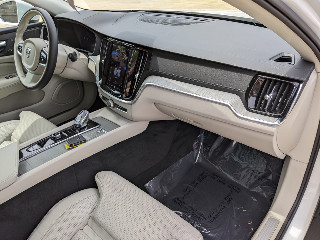 Certified 2026 Volvo V60 B5 Cross Country Ultra w/ Protection Package Premier AWD/4WD image 21