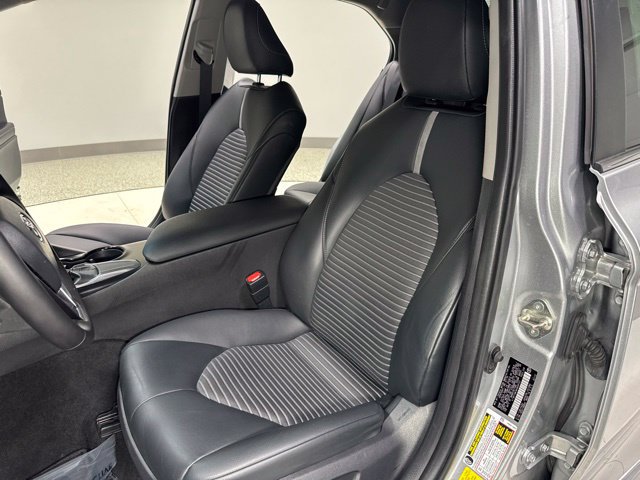 Used 2019 Toyota Camry SE FWD image 13