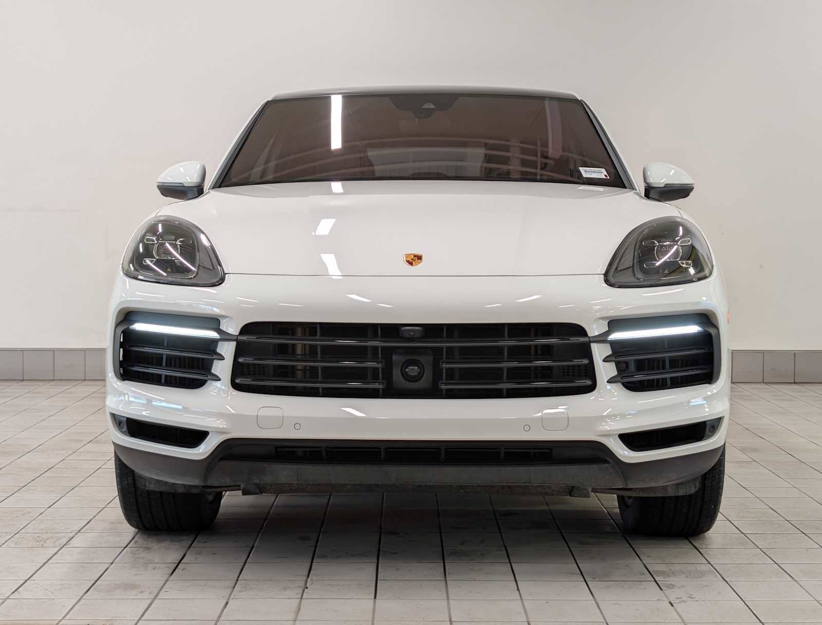 Used 2023 Porsche Cayenne Coupe image 10