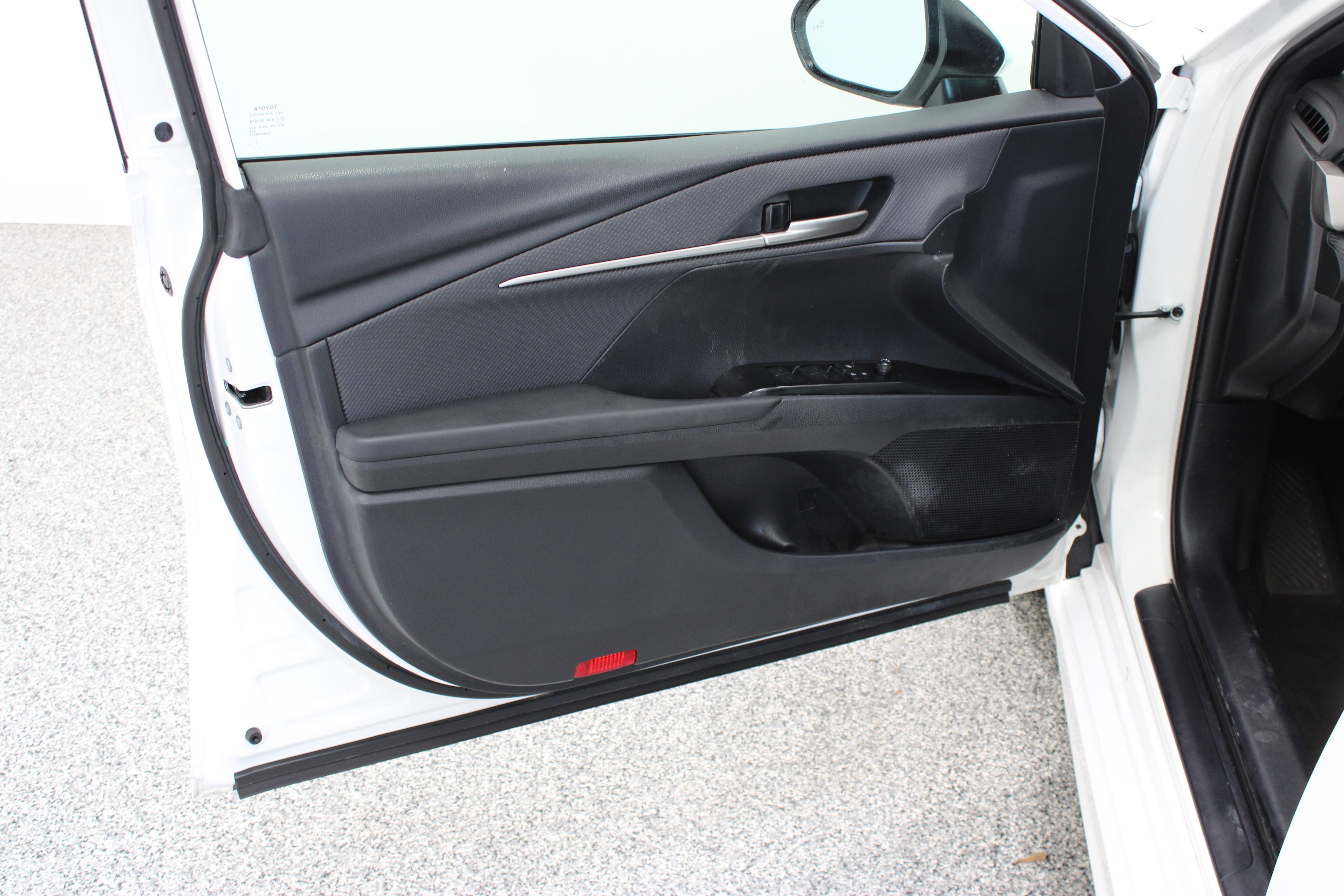 Certified 2025 Toyota Camry SE FWD image 12