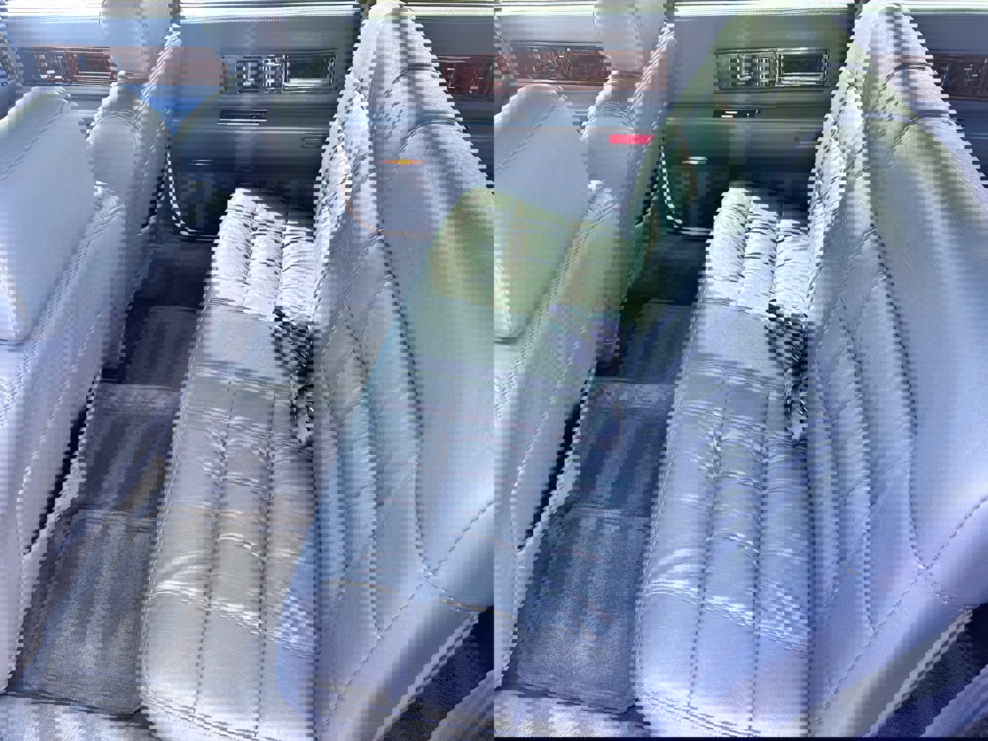 Used 1996 Cadillac Fleetwood Brougham image 6