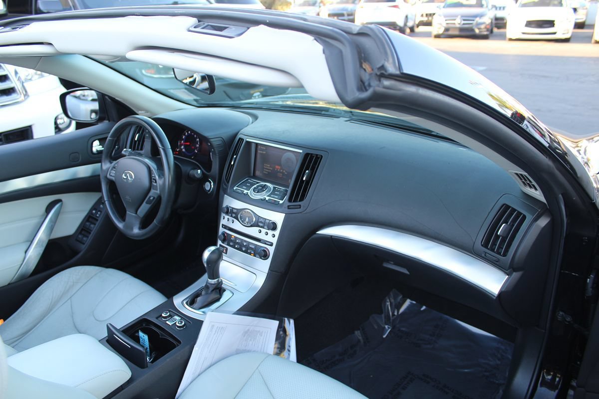 Used 2009 INFINITI G37 Convertible RWD image 23