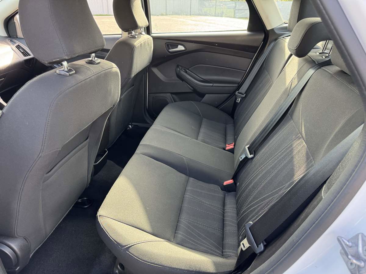 Used 2017 Ford Focus SE image 19