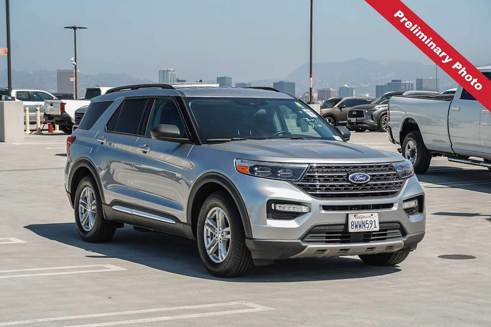 Used 2021 Ford Explorer XLT w/ Equipment Group 202A RWD image 3
