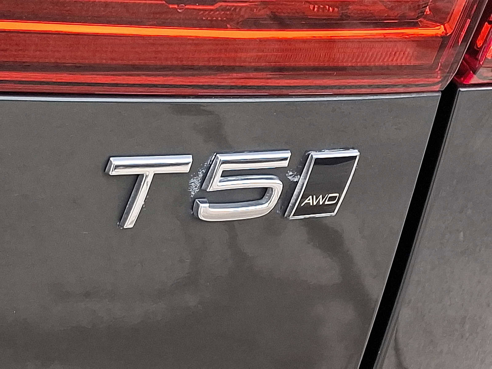 Used 2021 Volvo XC60 T5 Momentum w/ Premium Package image 30