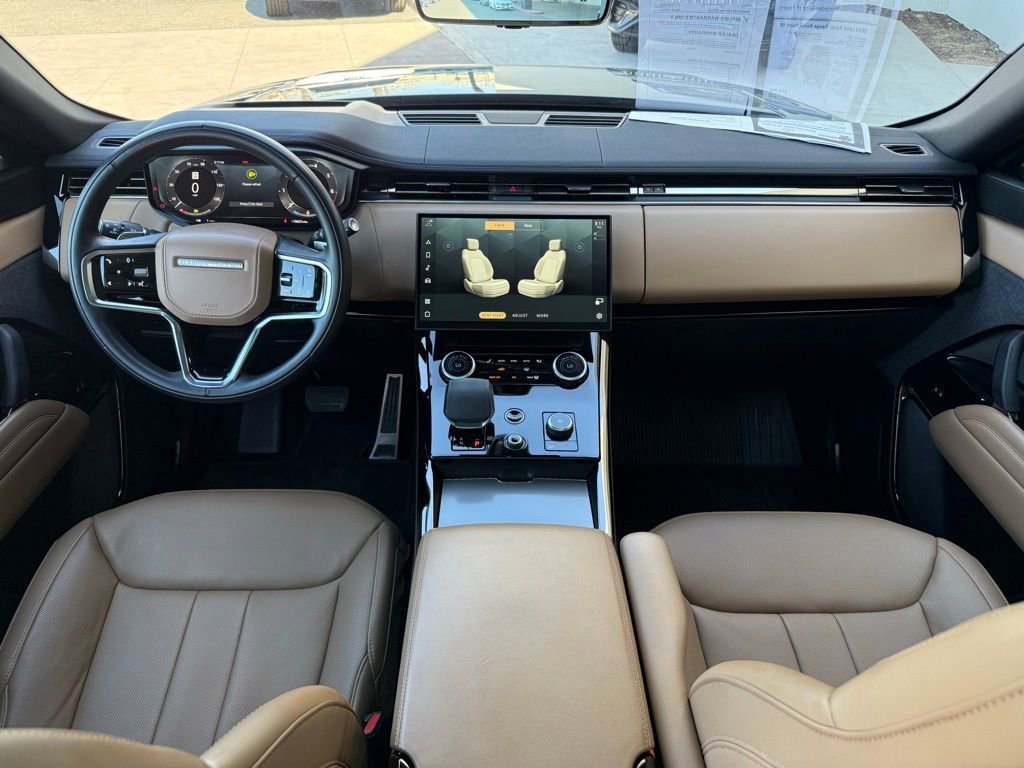 Used 2023 Land Rover Range Rover Sport SE image 13