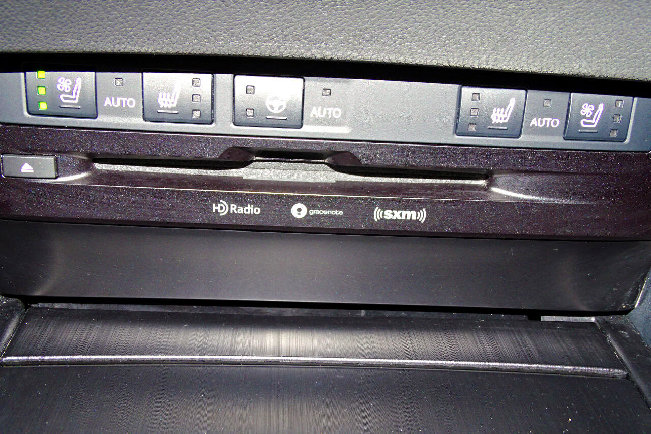 Used 2022 Lexus ES 350 w/ Premium Package image 23
