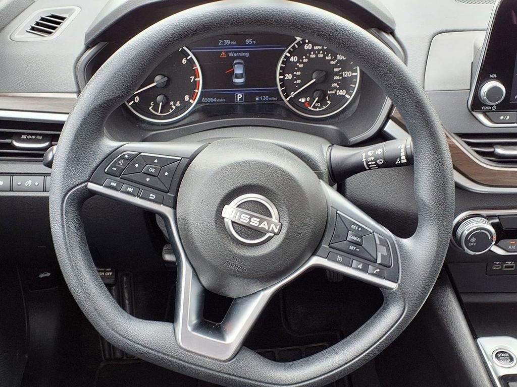 Used 2024 Nissan Altima 2.5 SV FWD image 21
