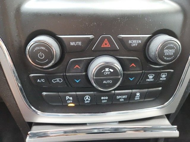 Used 2019 Jeep Grand Cherokee Laredo image 21