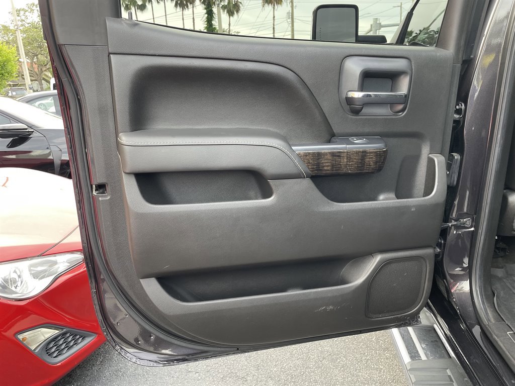 Used 2015 GMC Sierra 3500 Denali w/ Duramax Plus Package image 41