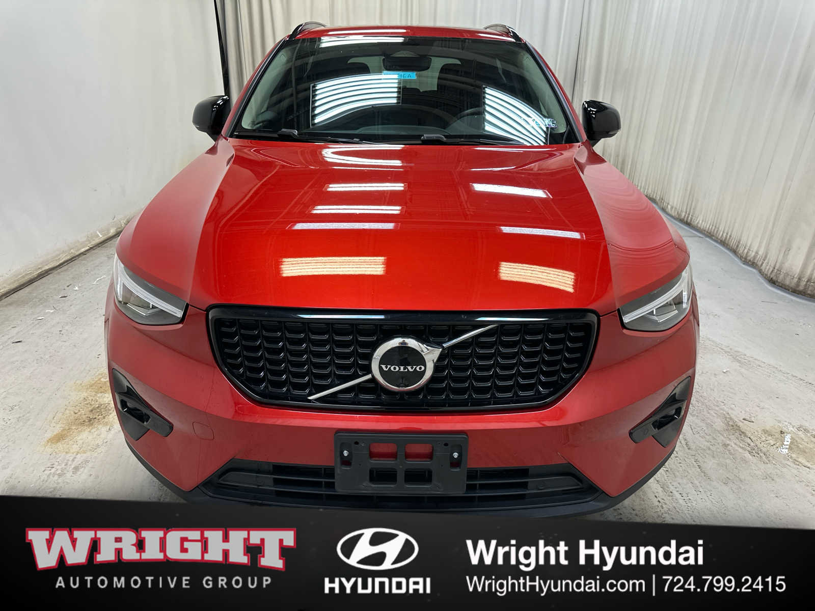 Used 2023 Volvo XC40 B5 Plus w/ Driver Assist Package image 2