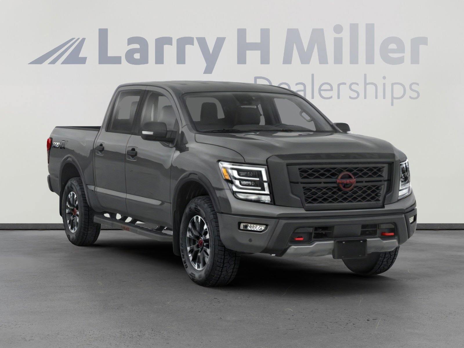 Used 2023 Nissan Titan PRO-4X w/ Pro-4x Convenience Package image 9