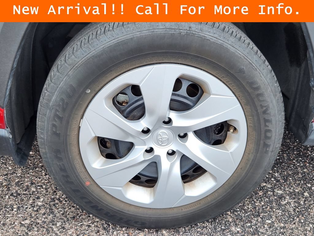 Used 2025 Toyota RAV4 LE AWD/4WD image 10