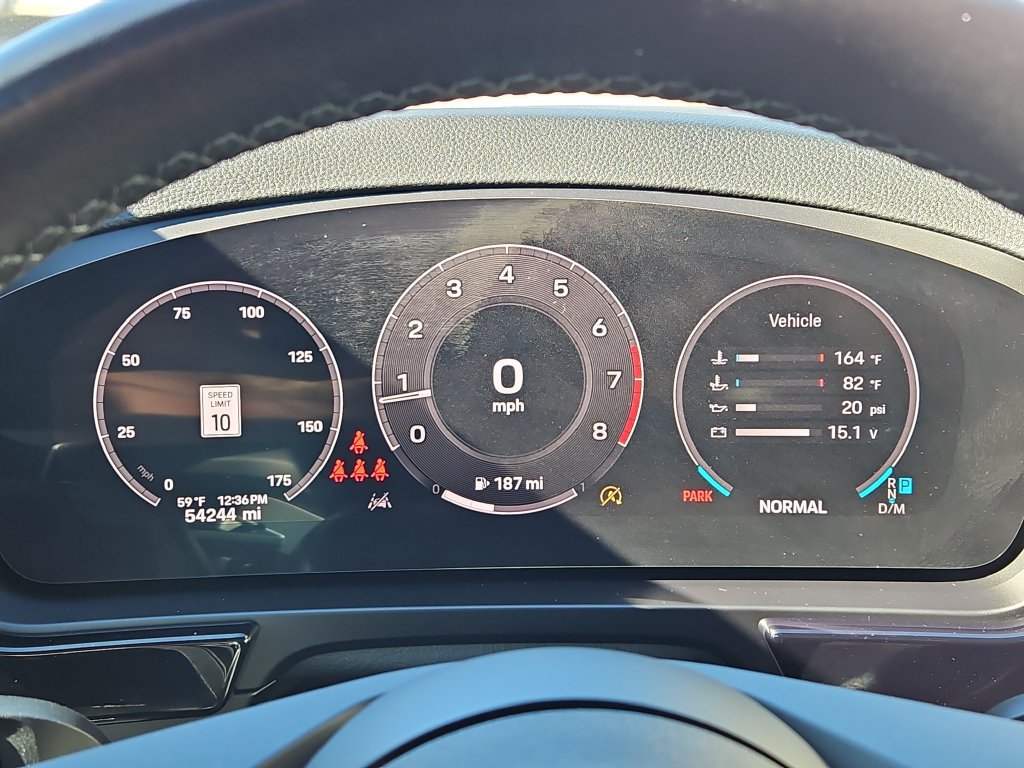 Used 2024 Porsche Cayenne Coupe AWD/4WD image 37