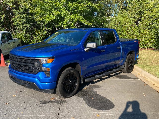 Used 2023 Chevrolet Silverado 1500 Custom w/ Rally Edition AWD/4WD image 2