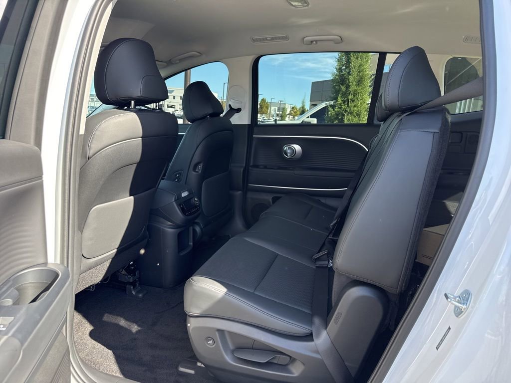 New 2026 Hyundai Ioniq 9 SEL image 9