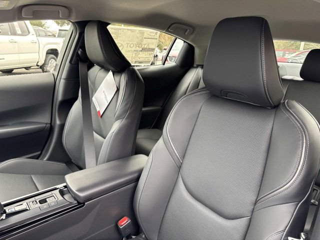 New 2026 Toyota Prius FWD image 11