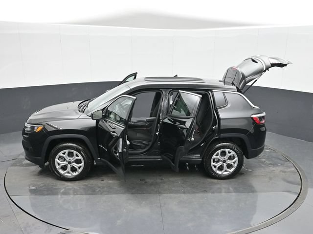 Used 2025 Jeep Compass Sport w/ Mopar Graphics Package AWD/4WD image 49