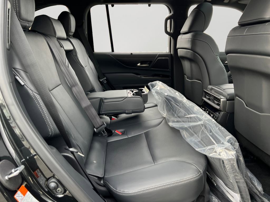 New 2026 Lexus LX 600 4WD w/ Luxury Package image 7