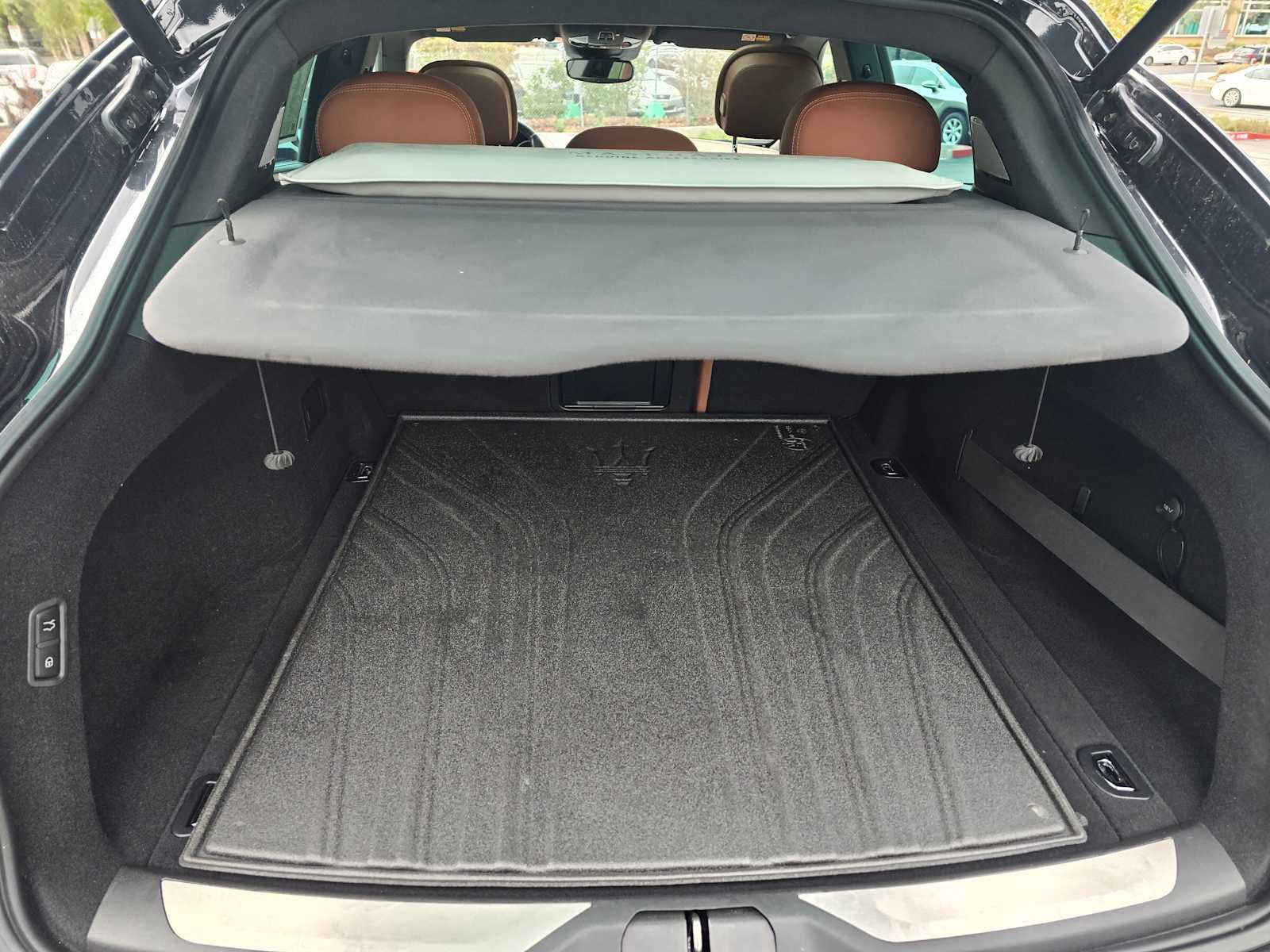 Used 2020 Maserati Levante S GranLusso image 17