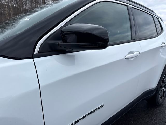New 2026 Jeep Compass Limited image 4