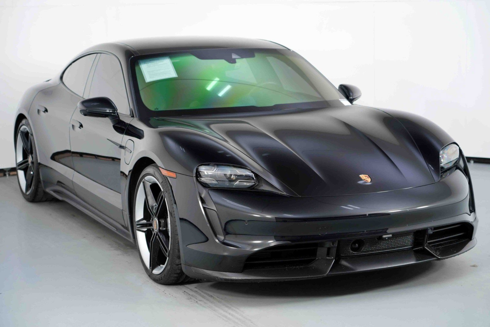 Used 2022 Porsche Taycan Turbo S image 60