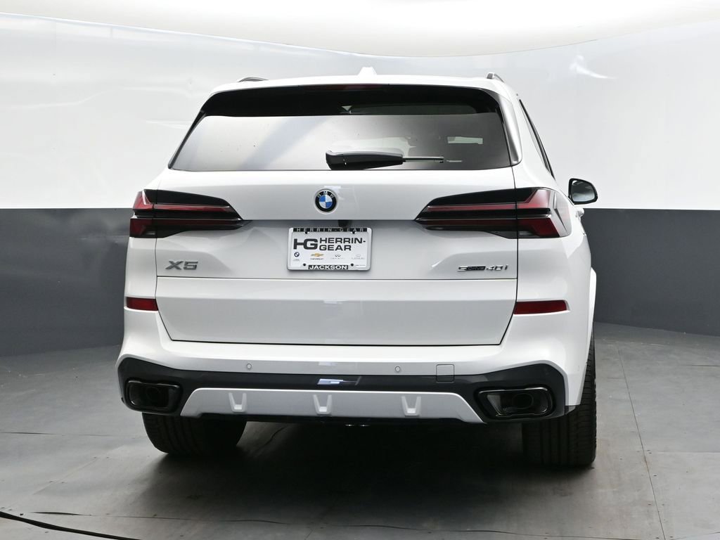 New 2026 BMW X5 sDrive40i w/ M Sport Package image 7