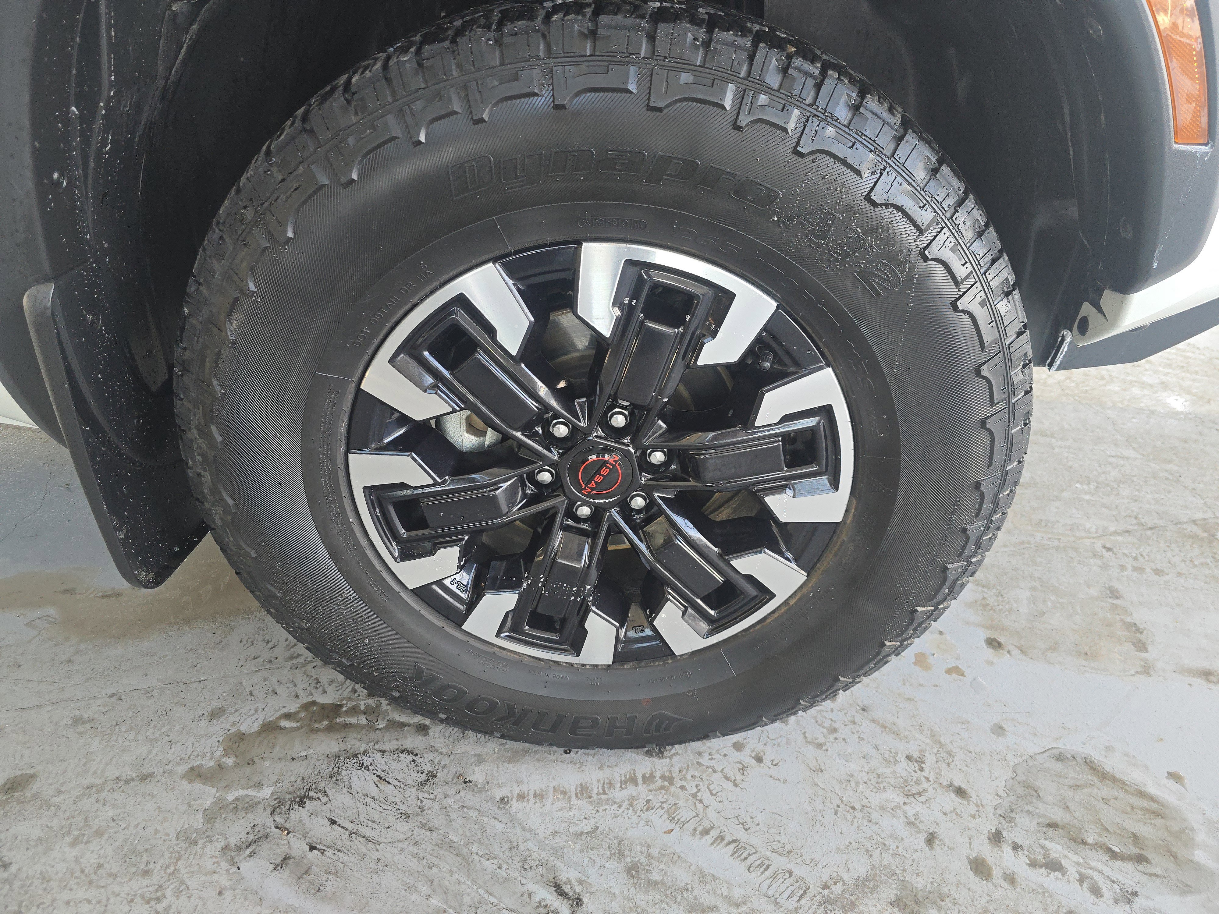 Used 2024 Nissan Frontier PRO-4X w/ Off-Road Protection Package image 12