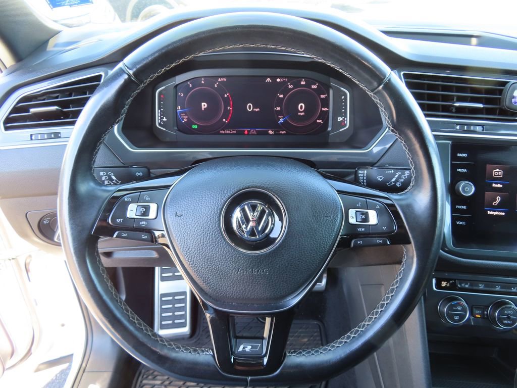 Used 2020 Volkswagen Tiguan SEL Premium R-Line w/ 3rd Row Seat Package image 15