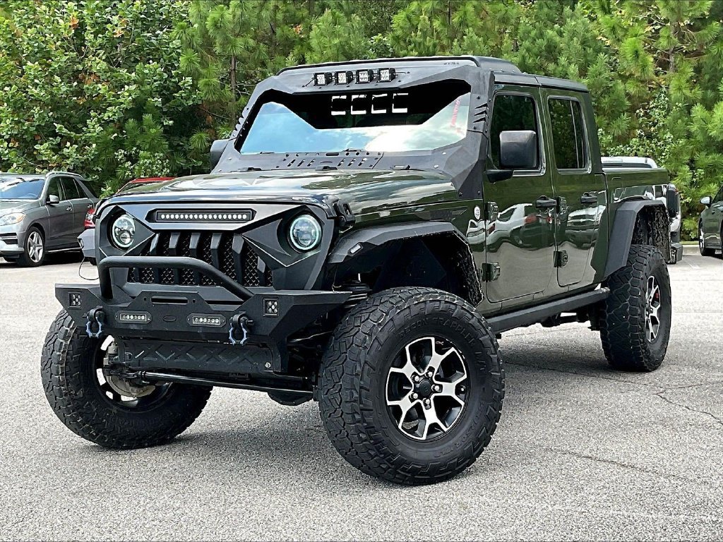 Used 2022 Jeep Gladiator Overland w/ LED Lighting Group AWD/4WD image 2