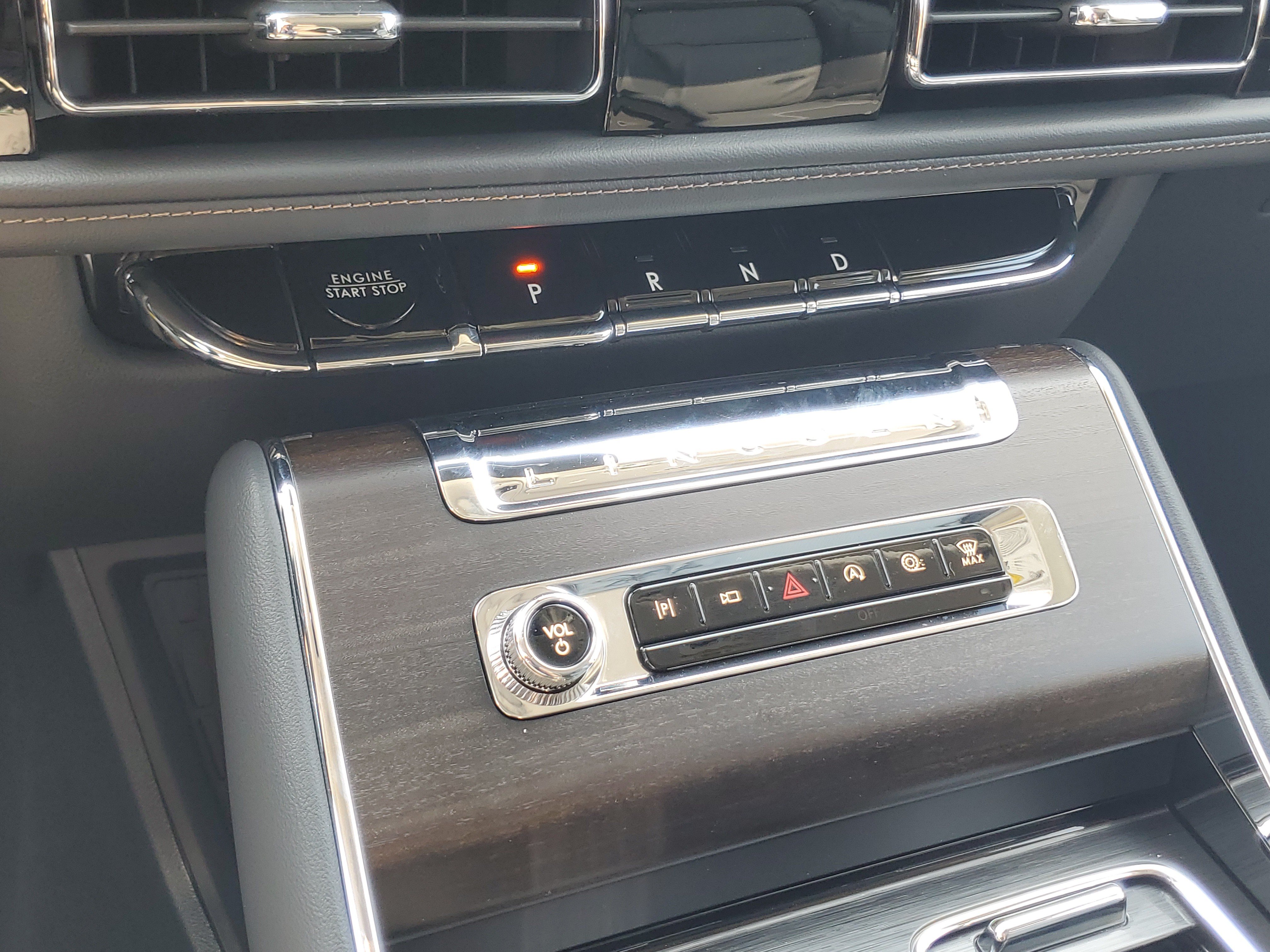 New 2026 Lincoln Aviator Reserve w/ Jet Appearance Package AWD/4WD image 21