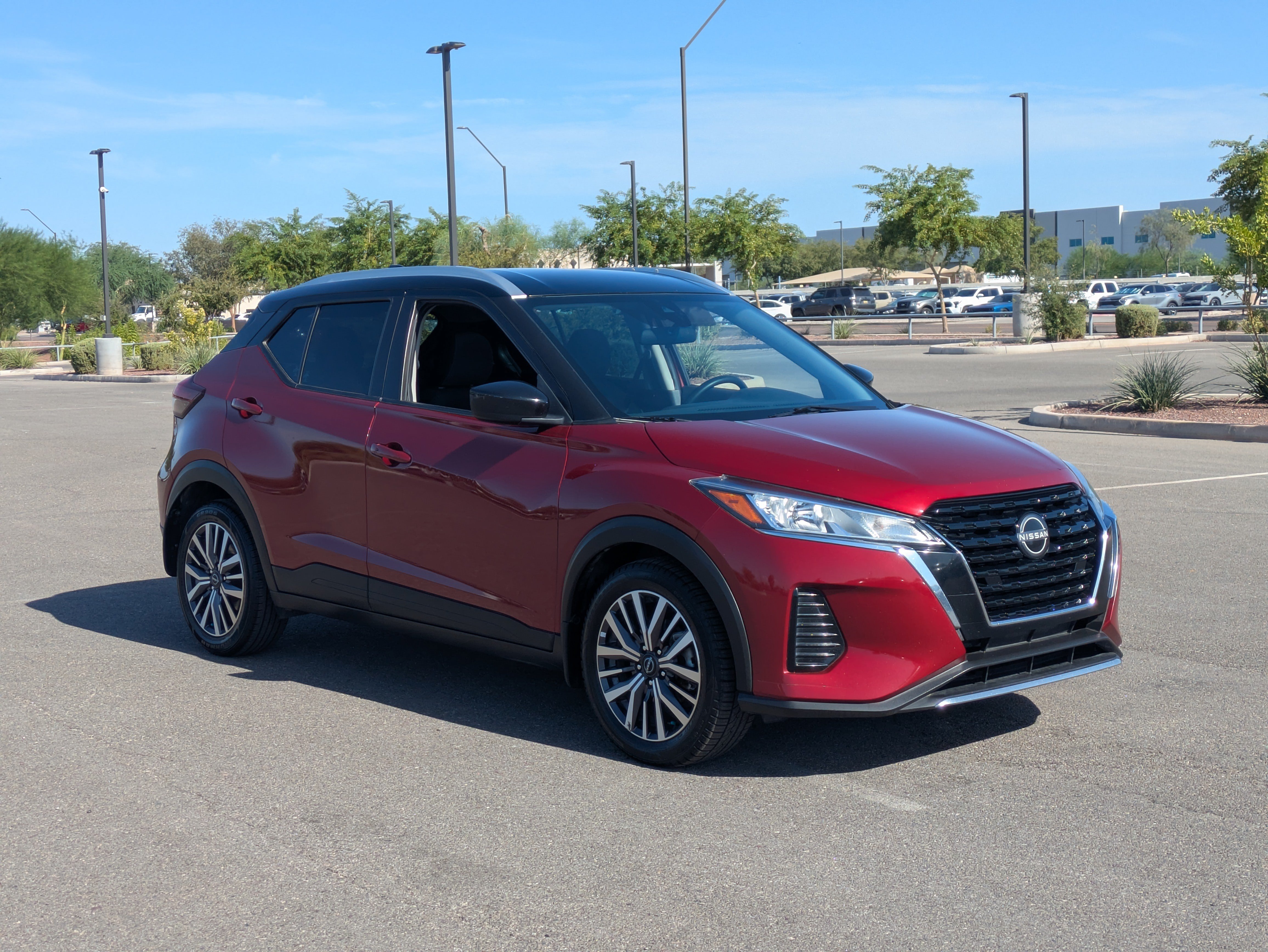 Used 2023 Nissan Kicks SV FWD image 7
