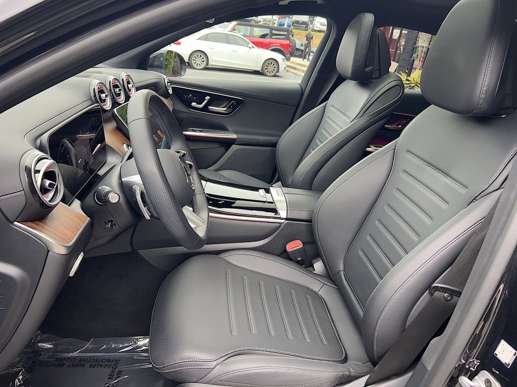Used 2025 Mercedes-Benz GLC 300 4MATIC w/ AMG Line image 24