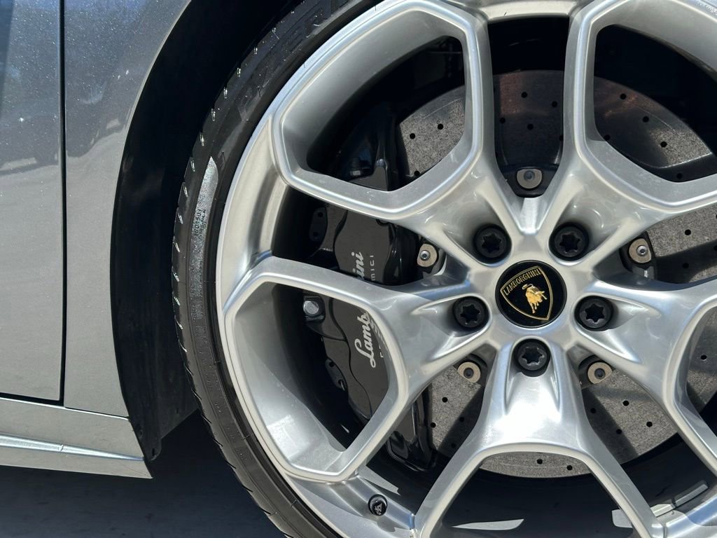 Used 2016 Lamborghini Huracan LP 610-4 AWD/4WD image 17