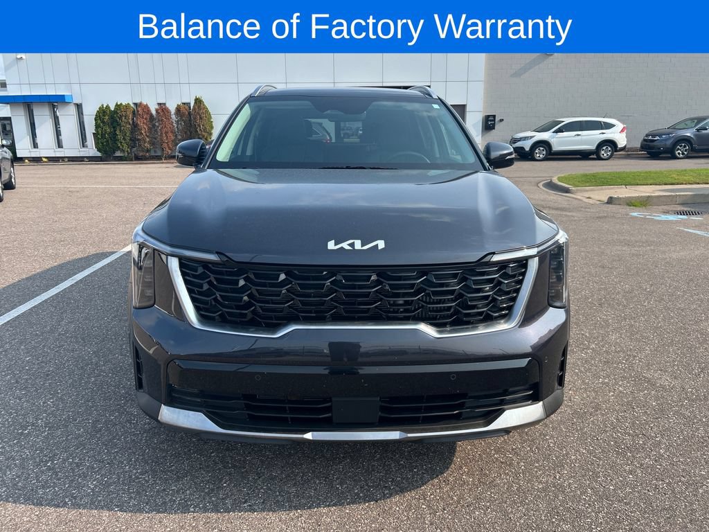 Used 2025 Kia Sorento EX w/ Panoramic Sunroof Package AWD/4WD image 3